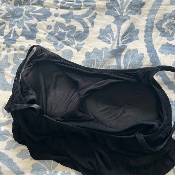 black tank top with built in padded bra - Picture 2 of 2